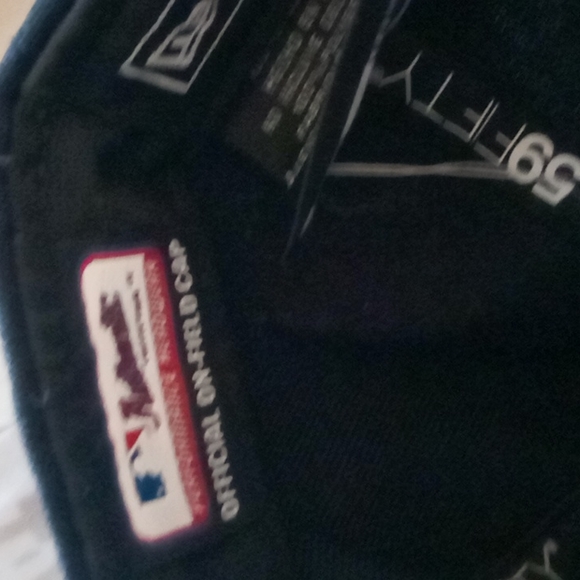 NWOT-New York Yankees official on-field cap - Picture 2 of 6